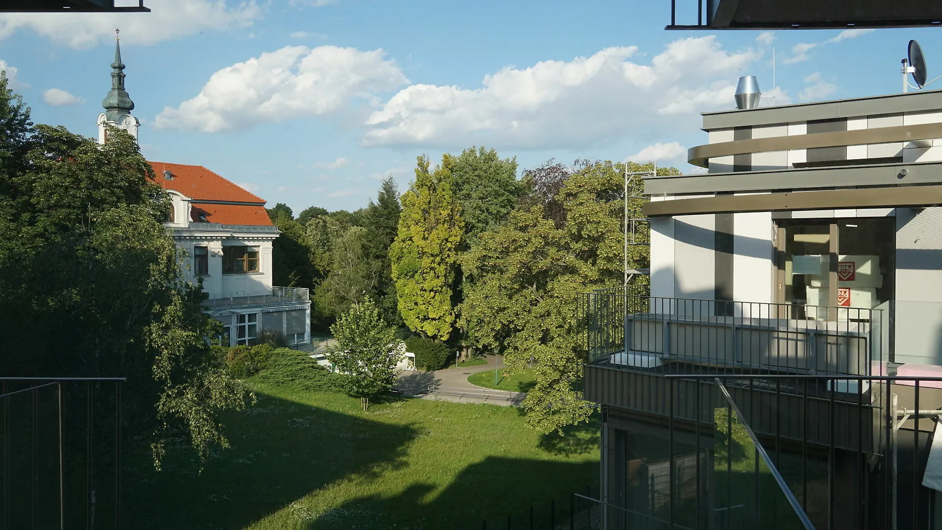 Vienna Garden Residence