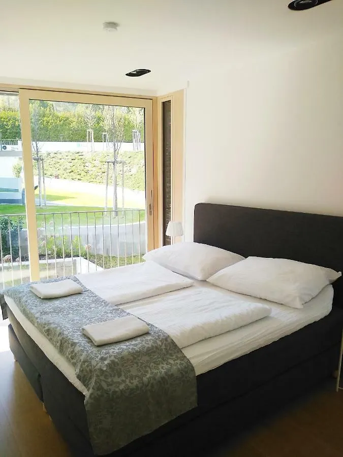 Vienna Garden Residence 0*,